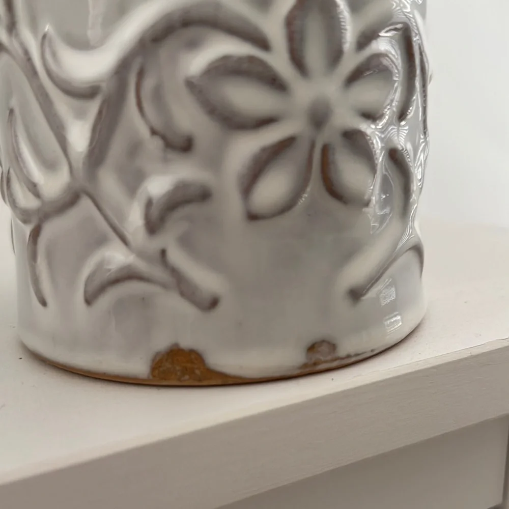 Terracotta White Glazed Floral Embossed Vase - Picture 4 of 7